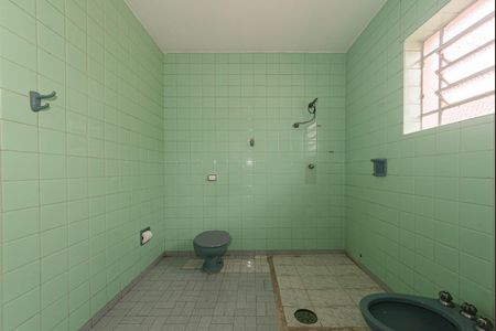 Casa para alugar com 170m², 3 quartos e 2 vagas Casa para alugar com 170m², 3 quartos e 2 vagasBanheiro
