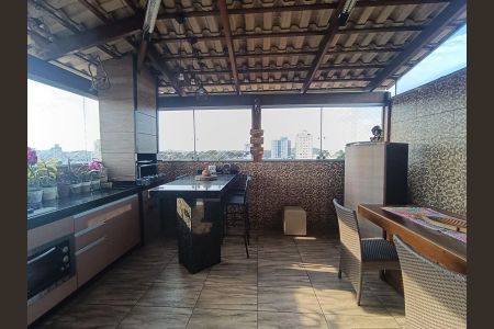 Apartamento à venda com 130m², 3 quartos e 2 vagasTerraço