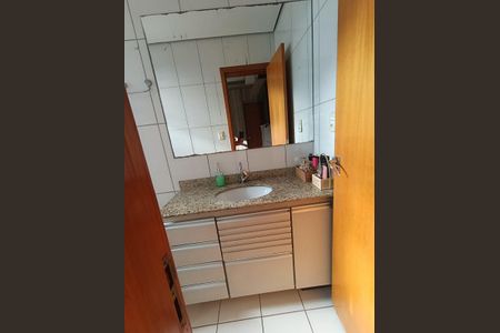 Apartamento à venda com 130m², 3 quartos e 2 vagasbanheiro 1