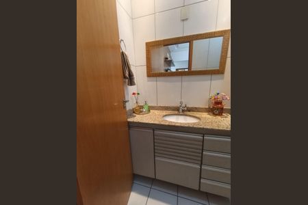 Apartamento à venda com 130m², 3 quartos e 2 vagasbanheiro 3