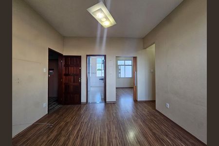 sala de apartamento para alugar com 3 quartos, 101m² em Barbalho, Salvador