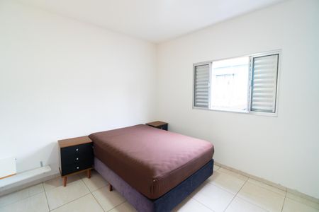 Quarto de casa para alugar com 2 quartos, 170m² em Vila Guarani (zona Sul), São Paulo