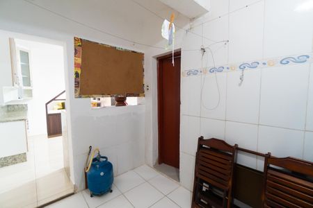 Casa para alugar com 170m², 2 quartos e 1 vagaÁrea de Serviço