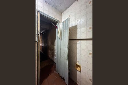 Casa à venda com 350m², 10 quartos e 1 vagaBanheiro 4