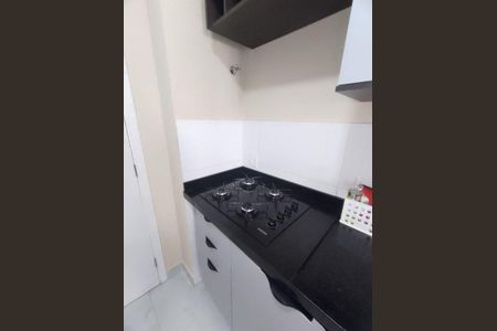 Cozinha de apartamento para alugar com 2 quartos, 38m² em Jardim São Luís, São Paulo