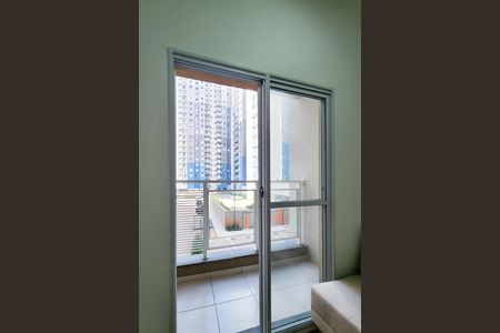 Varanda  de apartamento para alugar com 2 quartos, 42m² em Santo Cristo, Rio de Janeiro