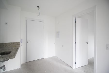 Cozinha de apartamento à venda com 1 quarto, 30m² em Vila Nova Conceição, São Paulo