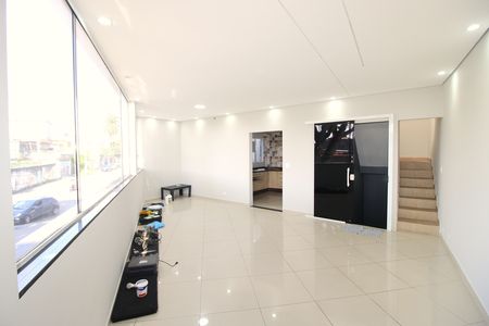 Casa para alugar com 2 quartos, 180m² em Jardim Camargo Novo, São Paulo