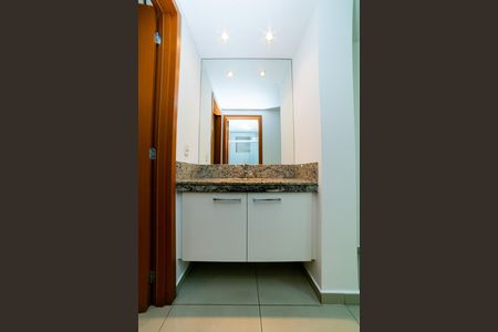 Banheiro social de apartamento para alugar com 1 quarto, 45m² em Centro, Belo Horizonte