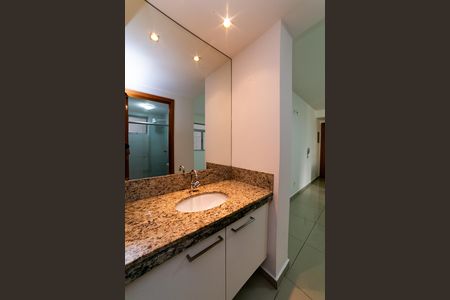 Banheiro social de apartamento para alugar com 1 quarto, 45m² em Centro, Belo Horizonte