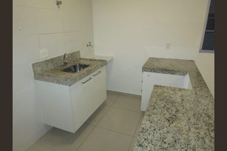 Cozinha de apartamento para alugar com 1 quarto, 45m² em Centro, Belo Horizonte
