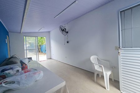Casa para alugar com 65m², 2 quartos e 4 vagas