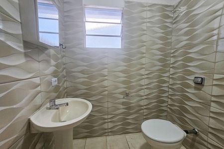 Casa para alugar com 65m², 2 quartos e 4 vagas
