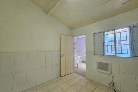 Casa para alugar com 65m², 2 quartos e 4 vagas