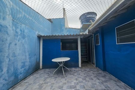Casa para alugar com 65m², 2 quartos e 4 vagas