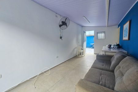 Casa para alugar com 65m², 2 quartos e 4 vagas