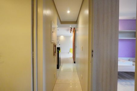 Apartamento à venda com 65m², 3 quartos e 2 vagasCorredor