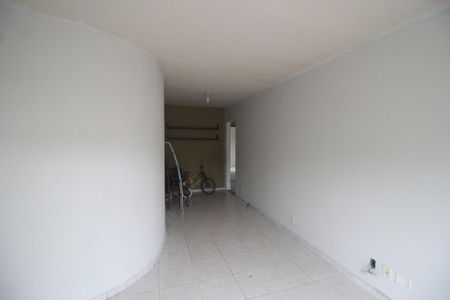 Apartamento para alugar com 77m², 2 quartos e sem vagaSala