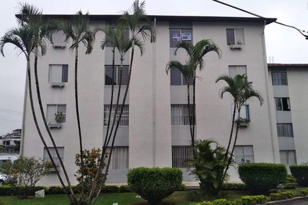 Apartamento para alugar com 42m², 2 quartos e 1 vaga Apartamento para alugar com 42m², 2 quartos e 1 vagaFachada