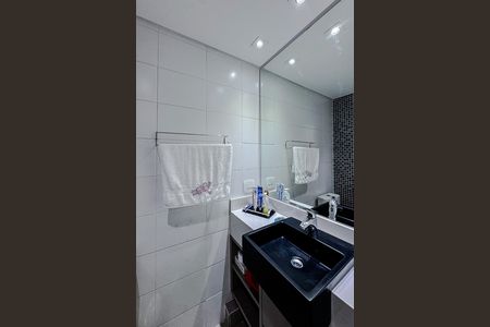Apartamento à venda com 220m², 3 quartos e 3 vagas Apartamento à venda com 220m², 3 quartos e 3 vagasBanheiro da Suíte 3