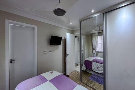 Apartamento à venda com 220m², 3 quartos e 3 vagas Apartamento à venda com 220m², 3 quartos e 3 vagasQuarto 2 - Suíte