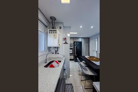 Apartamento à venda com 220m², 3 quartos e 3 vagas Apartamento à venda com 220m², 3 quartos e 3 vagasÁrea de Serviço