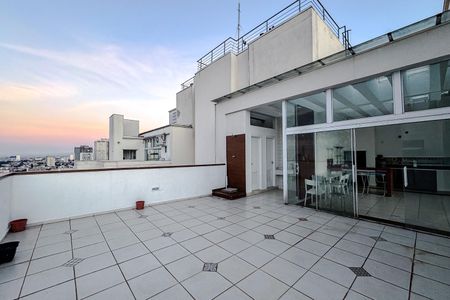 Apartamento à venda com 220m², 3 quartos e 3 vagas Apartamento à venda com 220m², 3 quartos e 3 vagasÁrea gourmet