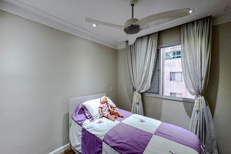 Apartamento à venda com 220m², 3 quartos e 3 vagas Apartamento à venda com 220m², 3 quartos e 3 vagasQuarto 2 - Suíte