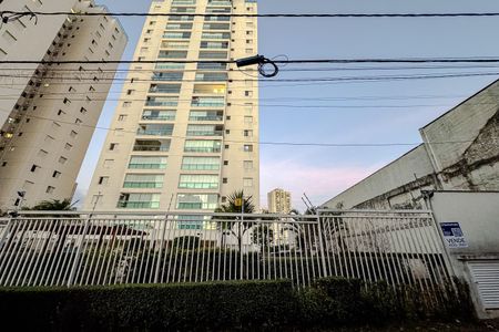 Apartamento à venda com 220m², 3 quartos e 3 vagas Apartamento à venda com 220m², 3 quartos e 3 vagasFachada com Plaquinha