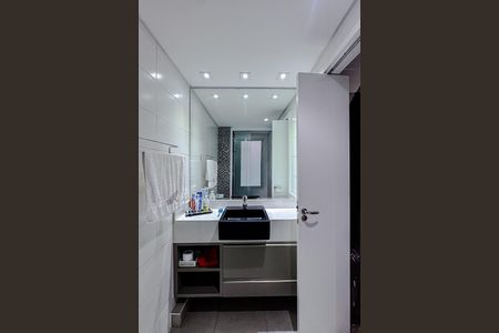 Apartamento à venda com 220m², 3 quartos e 3 vagas Apartamento à venda com 220m², 3 quartos e 3 vagasBanheiro da Suíte 3