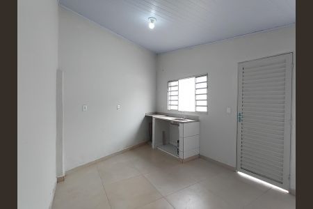 Cozinha de casa para alugar com 1 quarto, 45m² em Pacaembu, Uberlândia
