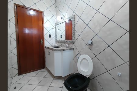 Casa para alugar com 300m², 6 quartos e 2 vagasBanheiro 2