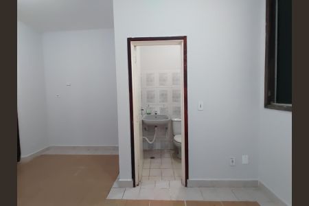 Casa para alugar com 220m², 4 quartos e 2 vagas