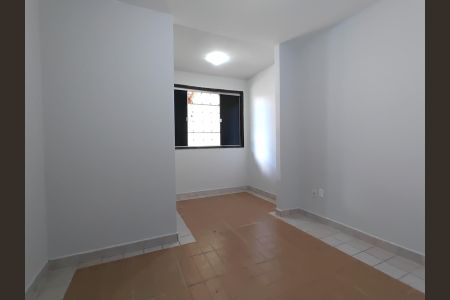 Casa para alugar com 220m², 4 quartos e 2 vagas
