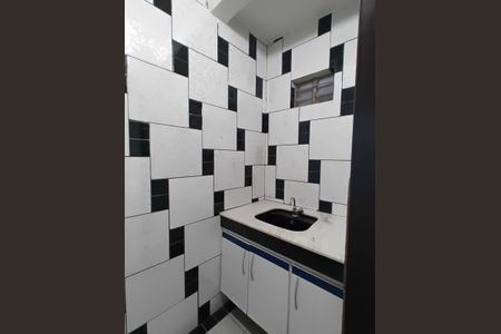 Casa para alugar com 220m², 4 quartos e 2 vagas