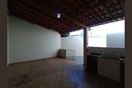 Casa para alugar com 140m², 3 quartos e 2 vagas