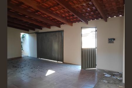 Casa para alugar com 140m², 3 quartos e 2 vagas