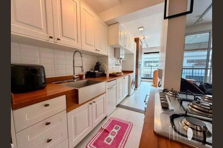 Apartamento à venda com 94m², 3 quartos e 2 vagas Apartamento à venda com 94m², 3 quartos e 2 vagasCozinha