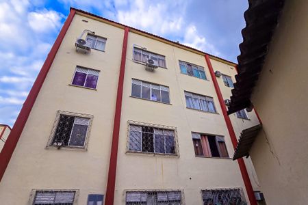 Apartamento à venda com 36m², 2 quartos e sem vaga Apartamento à venda com 36m², 2 quartos e sem vagaFachada do bloco com placa