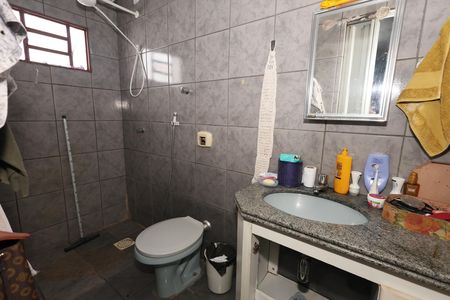 Banheiro do Quarto 2 de casa à venda com 3 quartos, 156m² em Vila Uniao, Goiânia