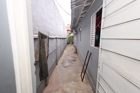 Casa à venda com 156m², 3 quartos e 2 vagasCorredor Externo