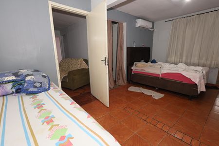 Quarto 2 de casa à venda com 3 quartos, 156m² em Vila Uniao, Goiânia