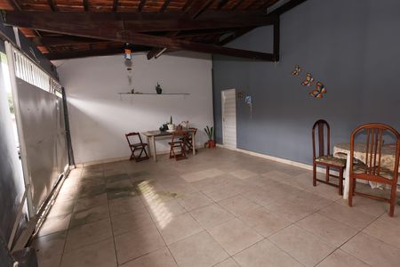 Casa à venda com 156m², 3 quartos e 2 vagasGaragem