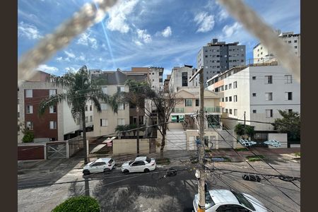 Apartamento para alugar com 74m², 2 quartos e 2 vagas