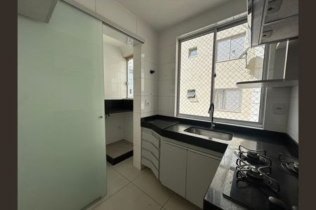 Apartamento para alugar com 74m², 2 quartos e 2 vagas