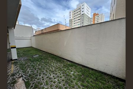 Apartamento para alugar com 74m², 2 quartos e 2 vagas