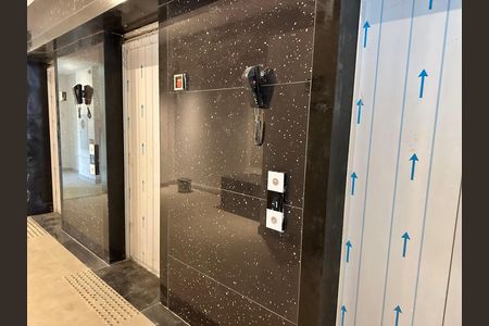 Apartamento à venda com 70m², 2 quartos e 1 vaga