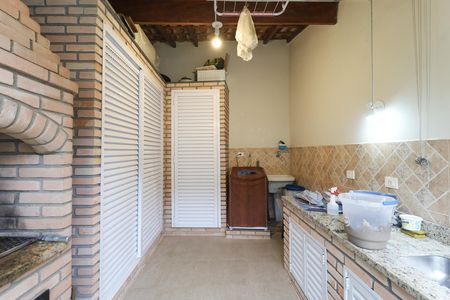 Casa à venda com 131m², 3 quartos e 1 vaga