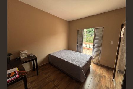Casa à venda com 170m², 3 quartos e 2 vagas Casa à venda com 170m², 3 quartos e 2 vagasQuarto 1