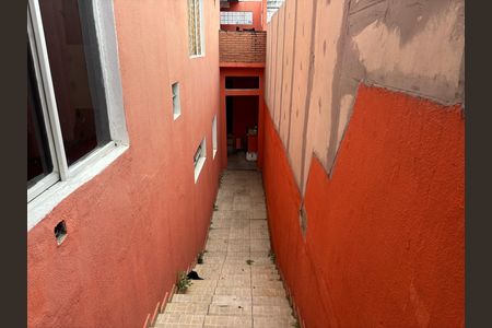 Casa à venda com 170m², 3 quartos e 2 vagas Casa à venda com 170m², 3 quartos e 2 vagasCorredor
